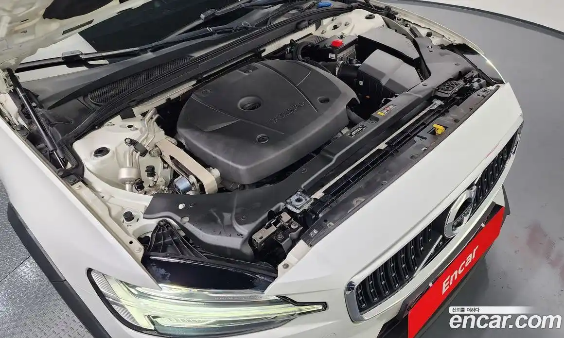 Volvo V60 2020 2.0 Автомат в Москве № 197107, фото 6