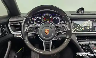 Porsche Panamera, 2018