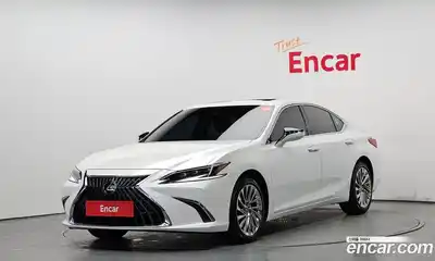 Lexus ES, 2023