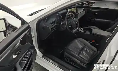 Lexus ES 2023 2.5 Автомат в Москве № 198790, миниатюра 11