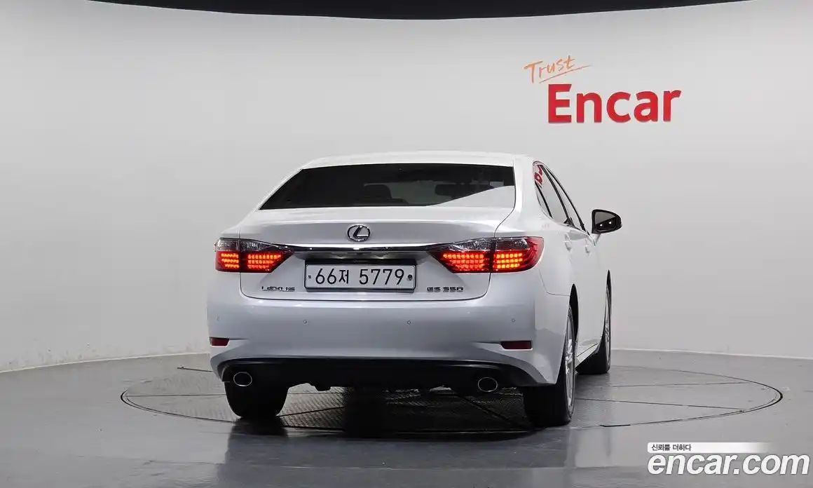 Lexus ES 2014 3.5 Автомат в Москве № 198849, фото 4