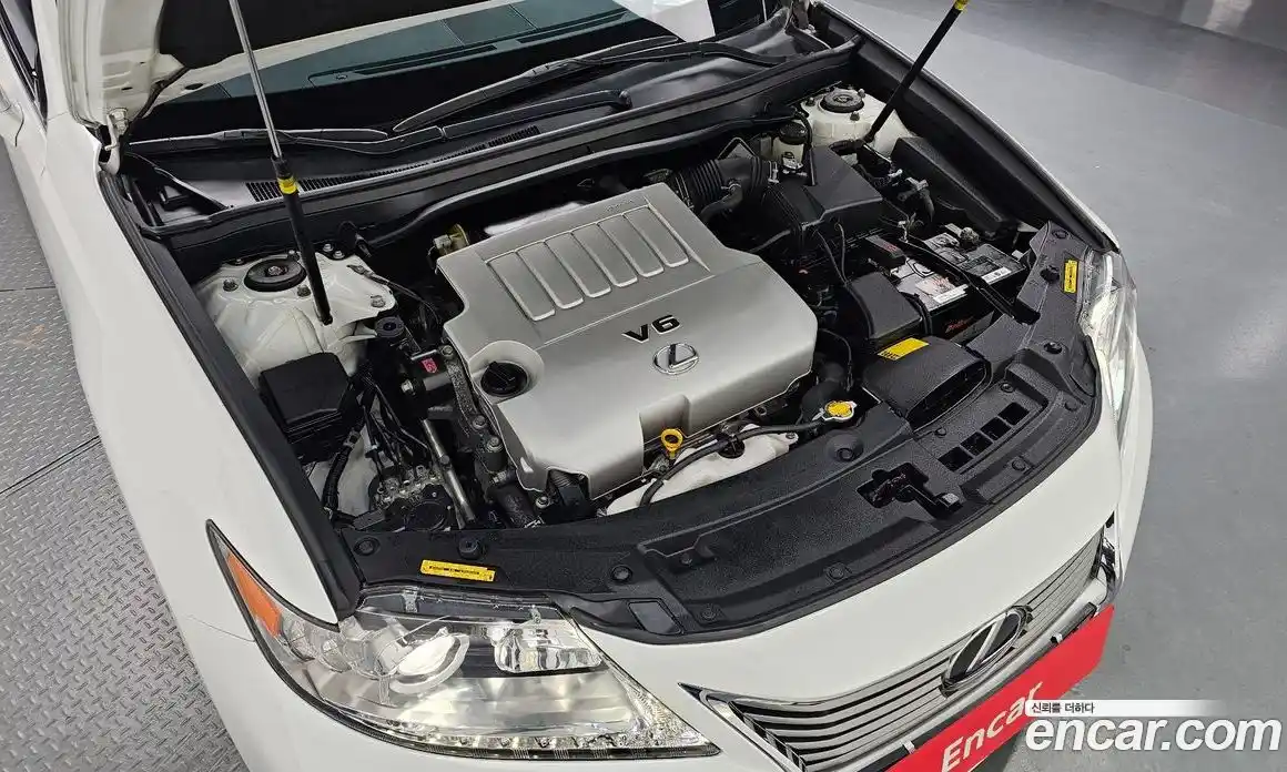 Lexus ES 2014 3.5 Автомат в Москве № 198849, фото 6