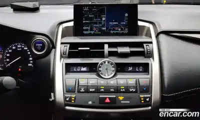 Lexus NX 2017 2.5 Автомат в Москве № 198902, миниатюра 11