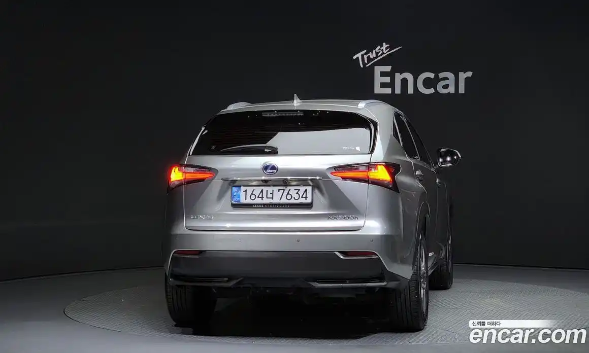 Lexus NX 2017 2.5 Автомат в Москве № 198902, фото 17