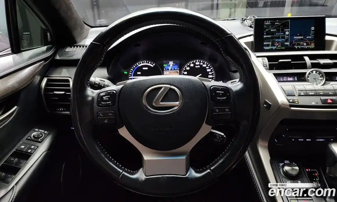 Lexus NX 2017 2.5 Автомат в Москве № 198902, фото 10