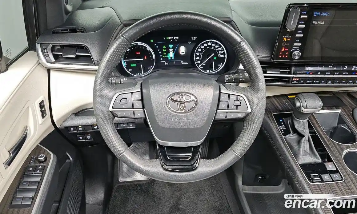 Toyota Sienna 2023 2.5 Автомат в Москве № 199624, фото 13