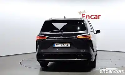 Toyota Sienna 2023 2.5 Автомат в Москве № 199624, миниатюра 4