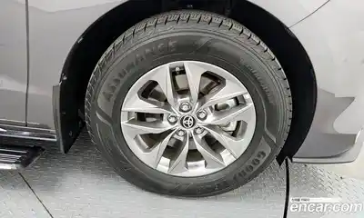 Toyota Sienna 2023 2.5 Автомат в Москве № 199624, миниатюра 5