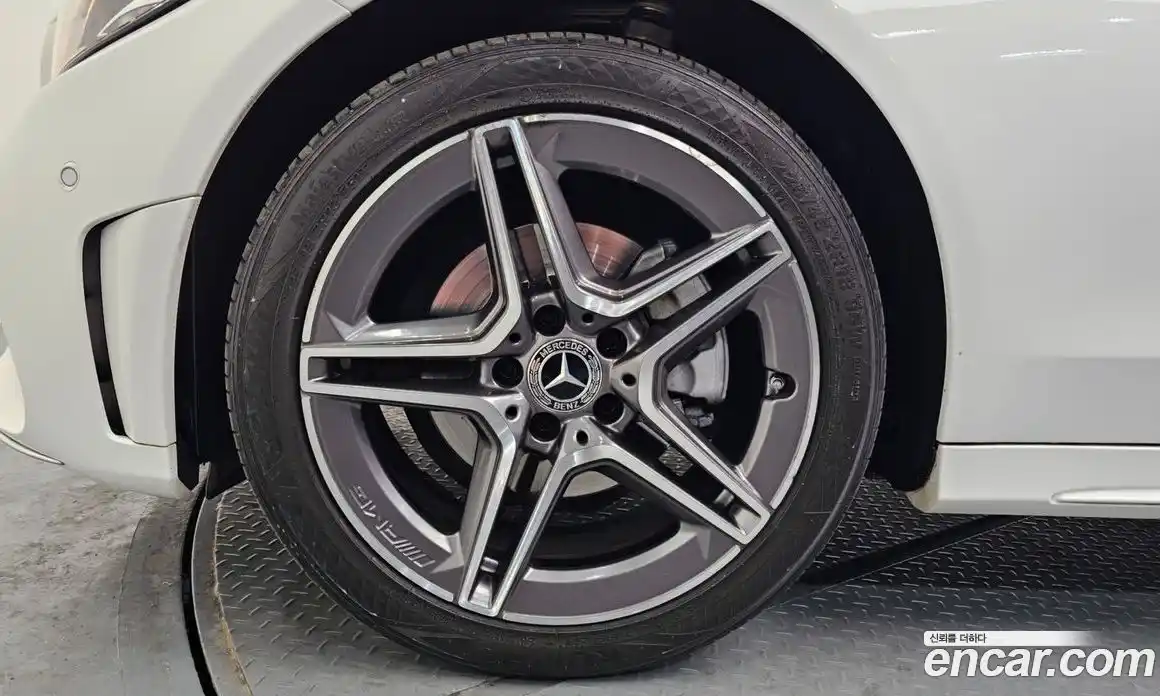 Mercedes-Benz C-Class 2021 2.0 Автомат в Москве № 206945, фото 1