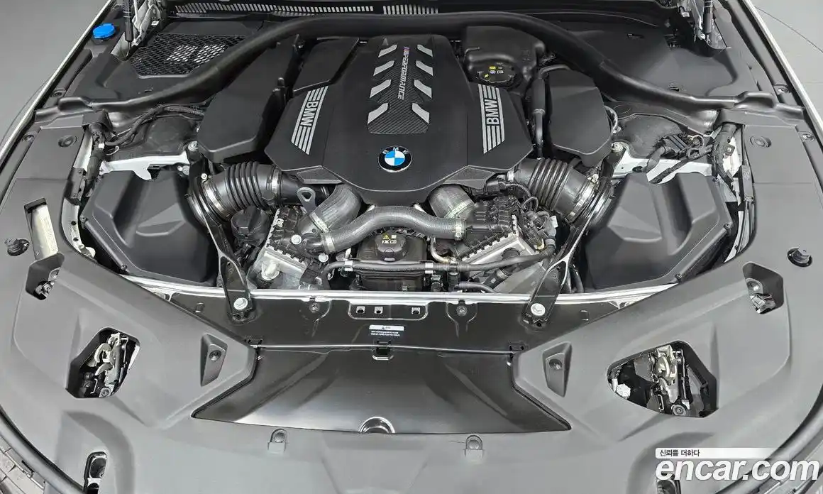 BMW 8-Series 2025 4.4 Автомат в Москве № 210170, фото 9