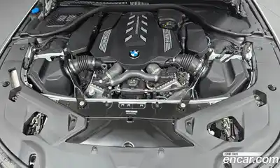 BMW 8-Series 2025 4.4 Автомат в Москве № 210170, миниатюра 9
