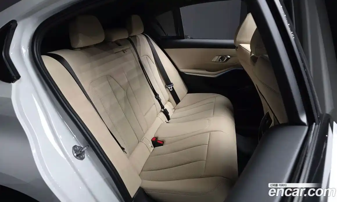 BMW 3-Series 2023 2.0 Автомат в Москве № 211702, фото 20