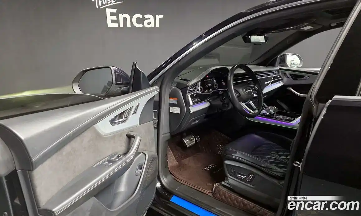 Audi Q8 2021 3.0 Автомат в Москве № 212687, фото 12