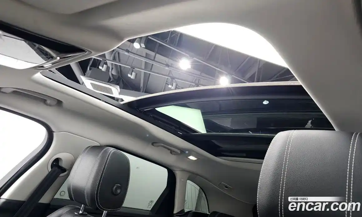 Land Rover Range-Rover Velar 2019 2.0 Автомат в Москве № 213536, фото 4