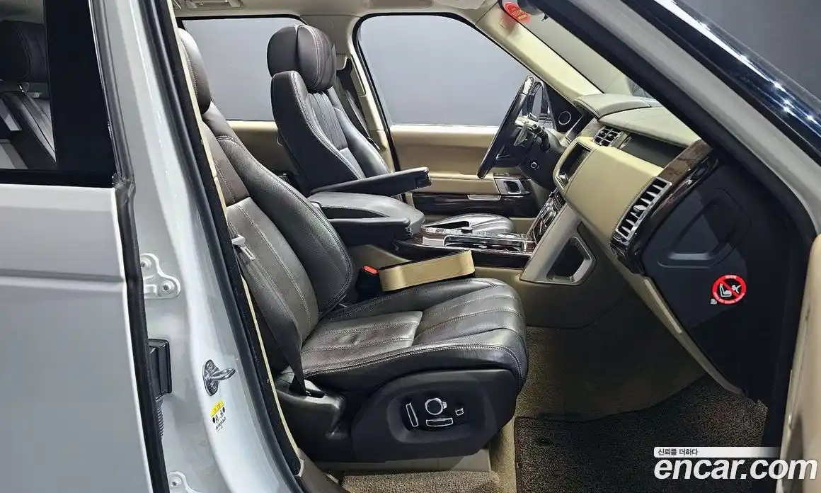 Land Rover Range-Rover 2017 4.4 Автомат в Москве № 213763, фото 11