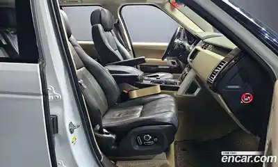 Land Rover Range-Rover 2017 4.4 Автомат в Москве № 213763, миниатюра 11