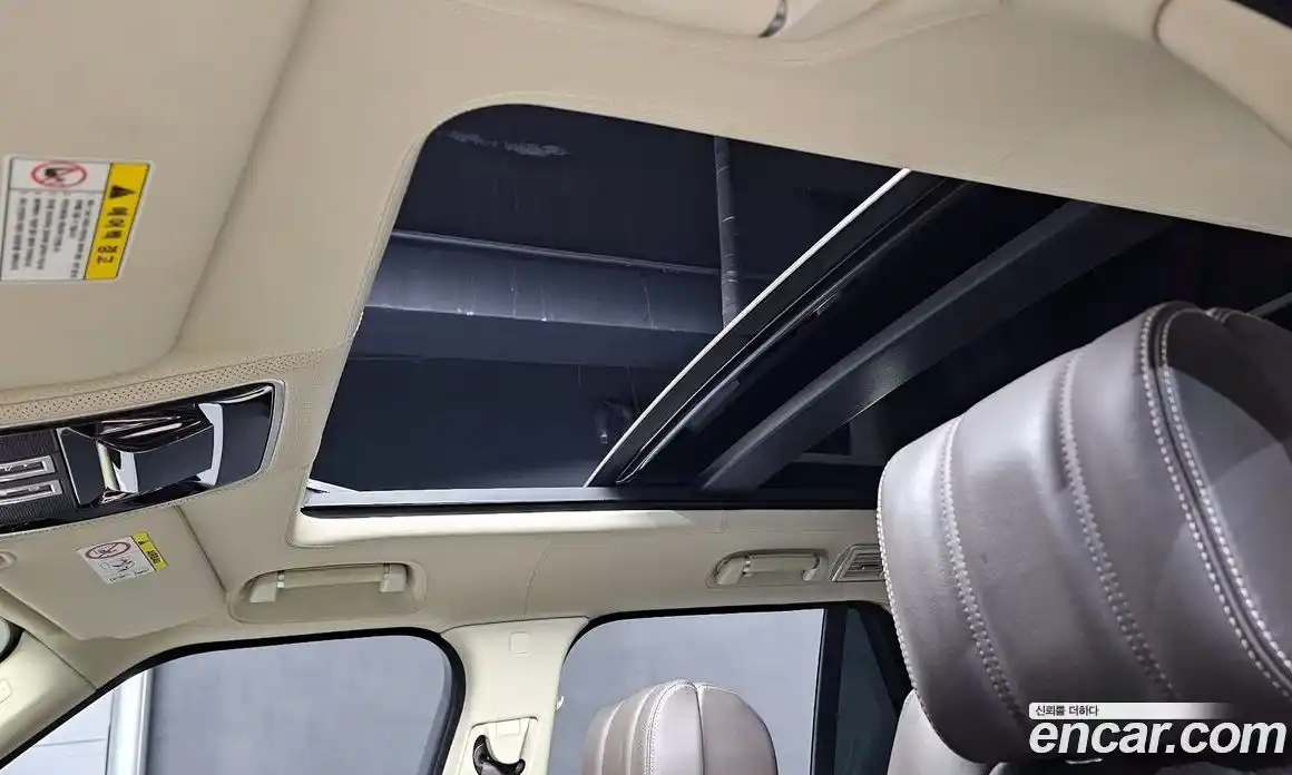 Land Rover Range-Rover 2017 4.4 Автомат в Москве № 213763, фото 18