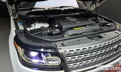 Land Rover Range-Rover 2017 4.4 Автомат в Москве № 213763, миниатюра 6