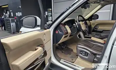Land Rover Range-Rover 2017 4.4 Автомат в Москве № 213763, миниатюра 10