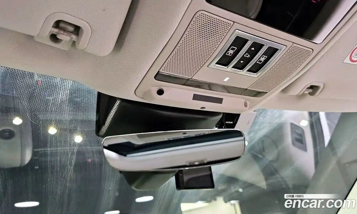 Land Rover Discovery 2017 3.0 Автомат в Москве № 213821, фото 18