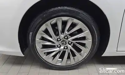 Lexus ES 2023 2.5 Автомат в Москве № 214604, миниатюра 11