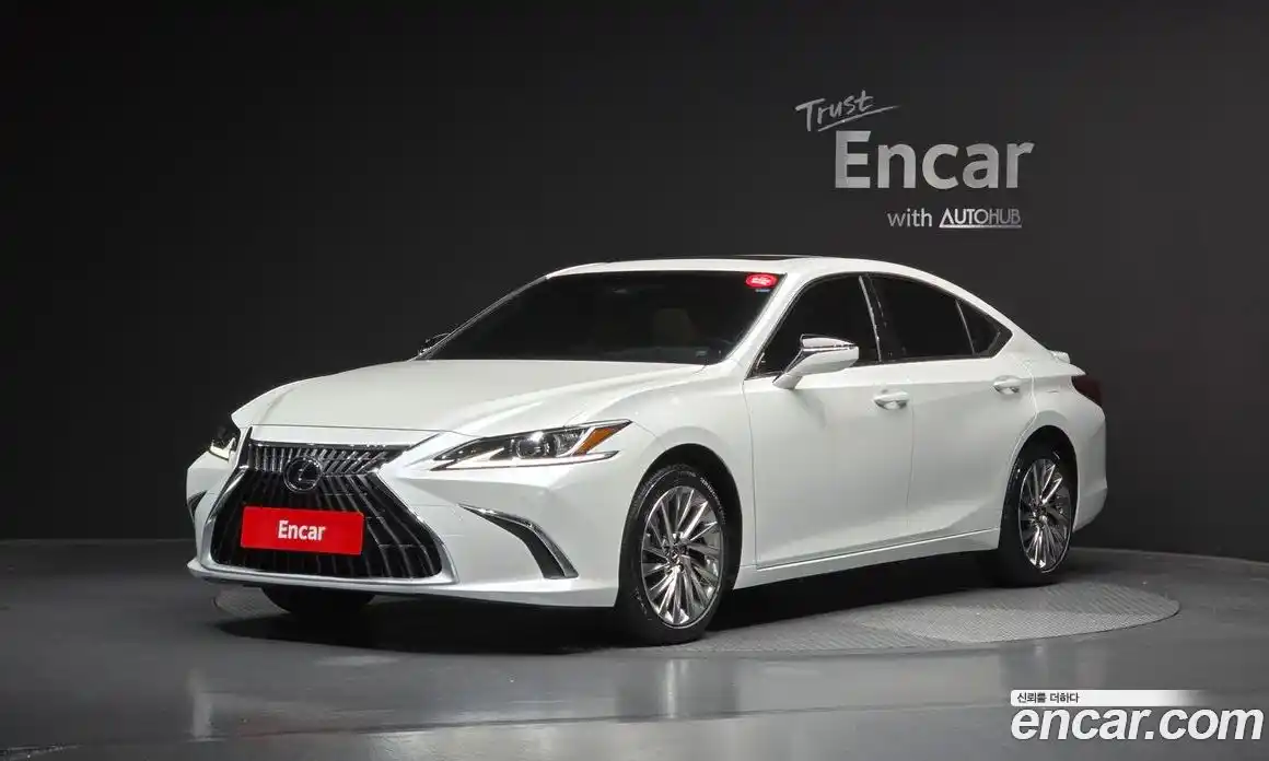 Lexus ES 2023 2.5 Автомат в Москве № 214604, фото 17