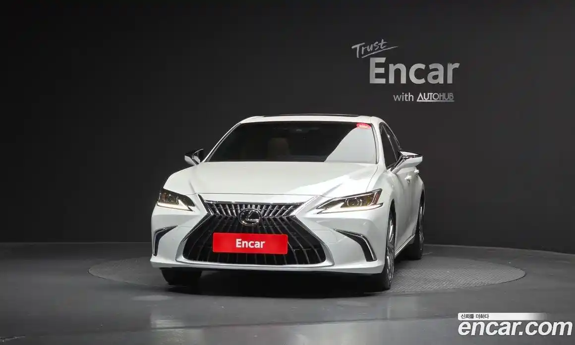 Lexus ES 2023 2.5 Автомат в Москве № 214604, фото 19