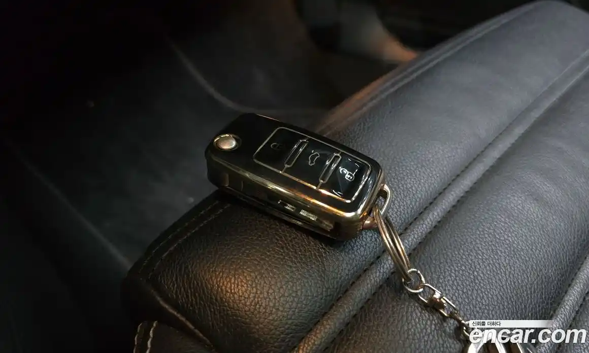 Volkswagen Scirocco 2015 2.0 Автомат в Москве № 215309, фото 14