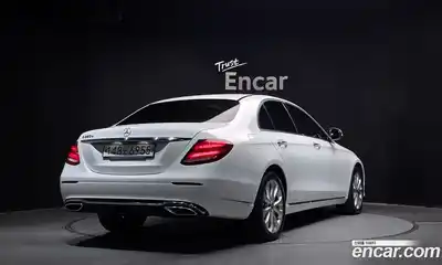 Mercedes-Benz E-Class 2019 1.9 Автомат в Москве № 215914, миниатюра 12