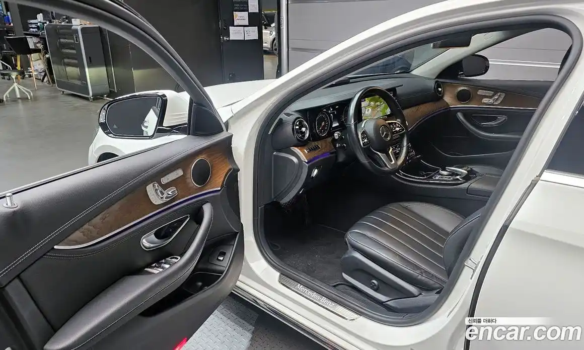 Mercedes-Benz E-Class 2019 1.9 Автомат в Москве № 215914, фото 13