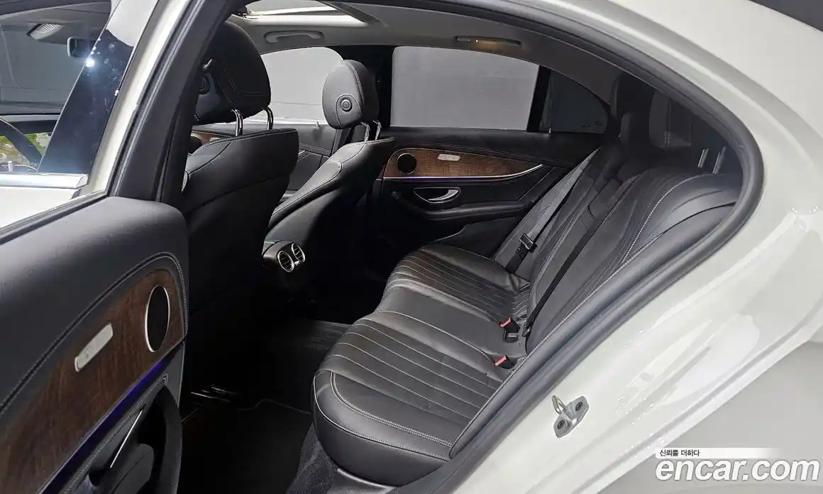 Mercedes-Benz E-Class 2019 1.9 Автомат в Москве № 215914, фото 9