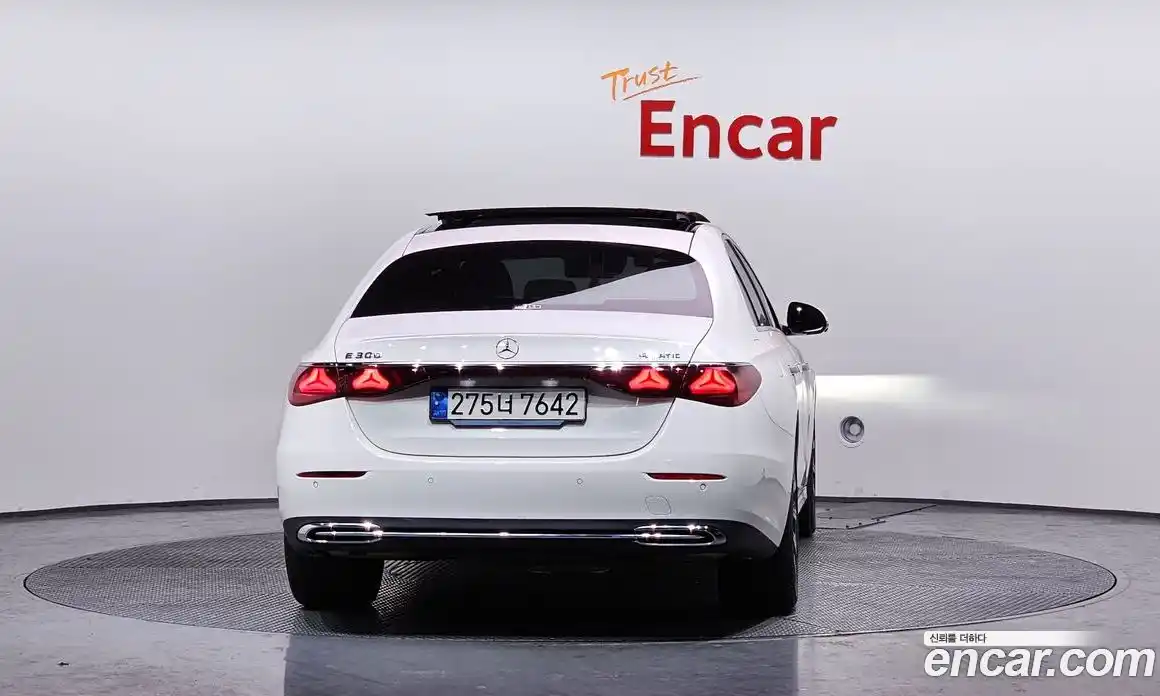 Mercedes-Benz E-Class 2024 2.0 Автомат в Москве № 219692, фото 2