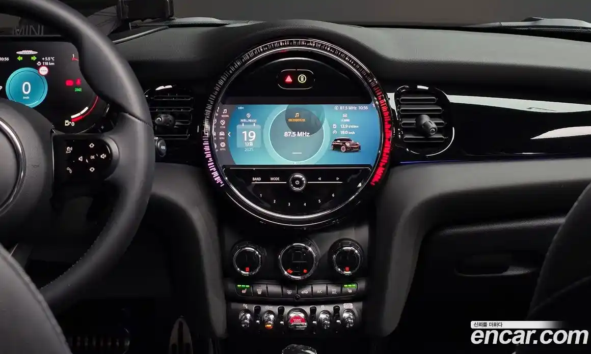 Mini Cooper 2023 2.0 Автомат в Москве № 223206, фото 14