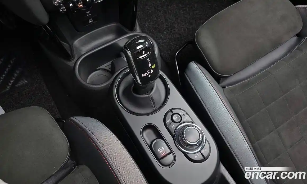 Mini Cooper 2023 2.0 Автомат в Москве № 223206, фото 9