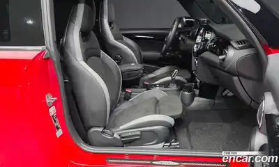 Mini Cooper 2023 2.0 Автомат в Москве № 223206, миниатюра 10