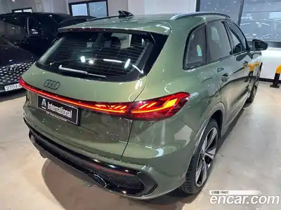 Audi Q5 2025 2.0 Автомат в Москве № 230228, миниатюра 9