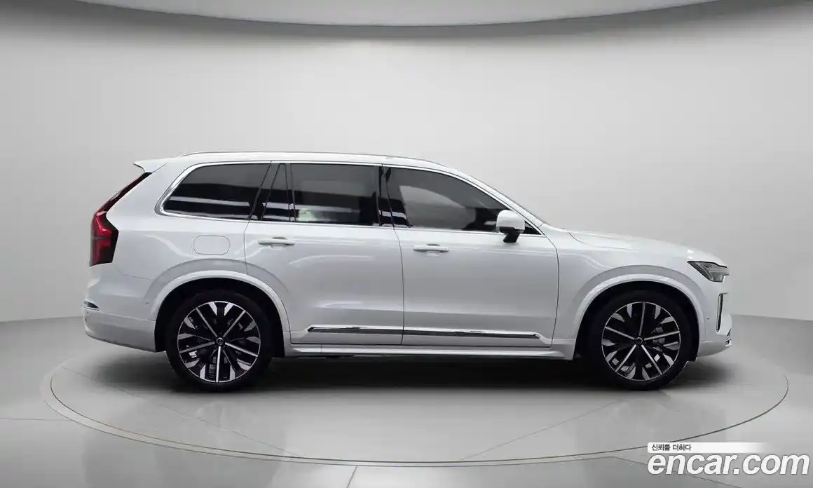 Volvo XC90 2026 2.0 Автомат в Москве № 230763, фото 3