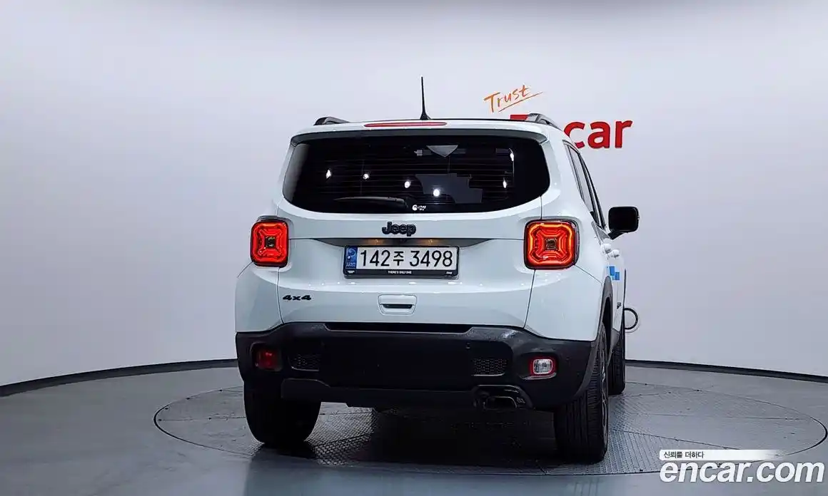 Jeep Renegade 2021 2.4 Автомат в Москве № 232617, фото 13