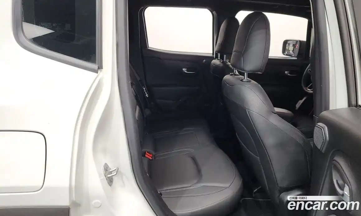 Jeep Renegade 2021 2.4 Автомат в Москве № 232617, фото 20