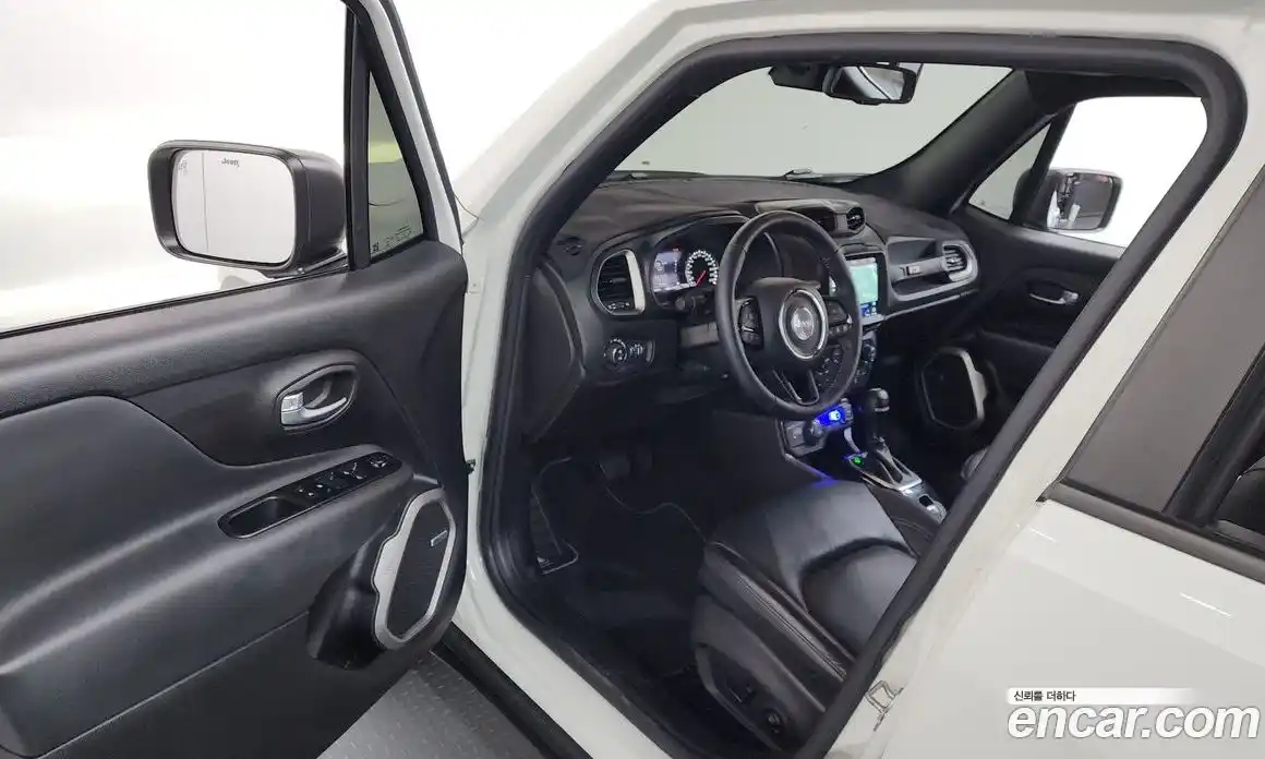 Jeep Renegade 2021 2.4 Автомат в Москве № 232617, фото 6