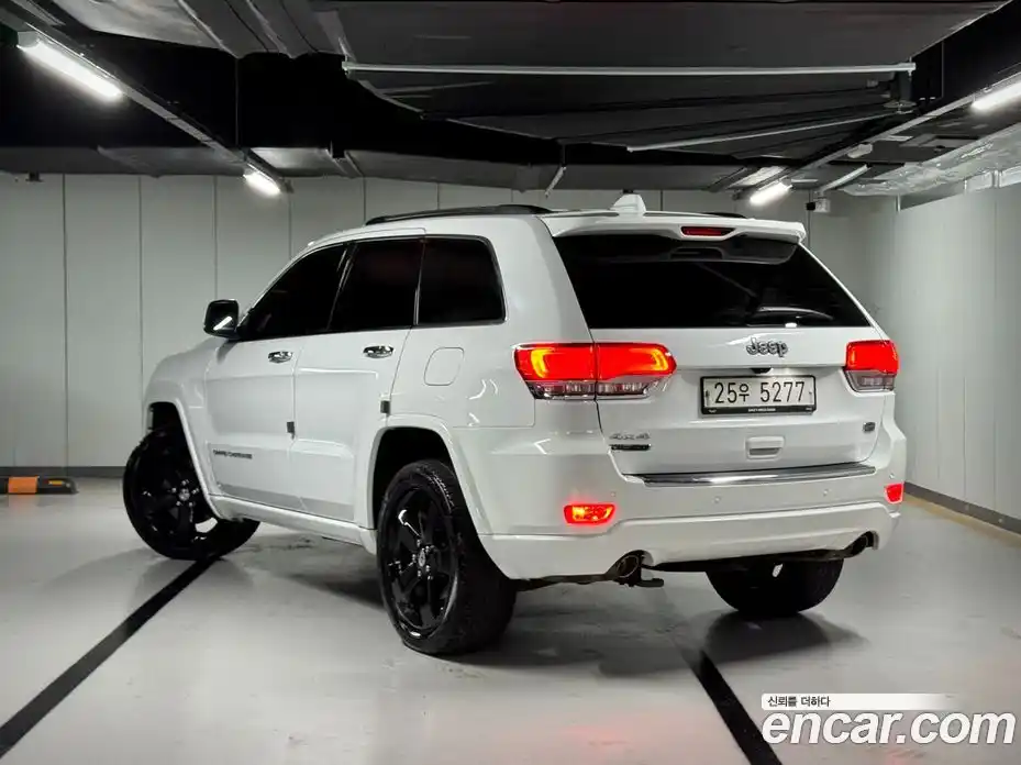 Jeep Cherokee 2014 3.0 Автомат в Москве № 232781, фото 2
