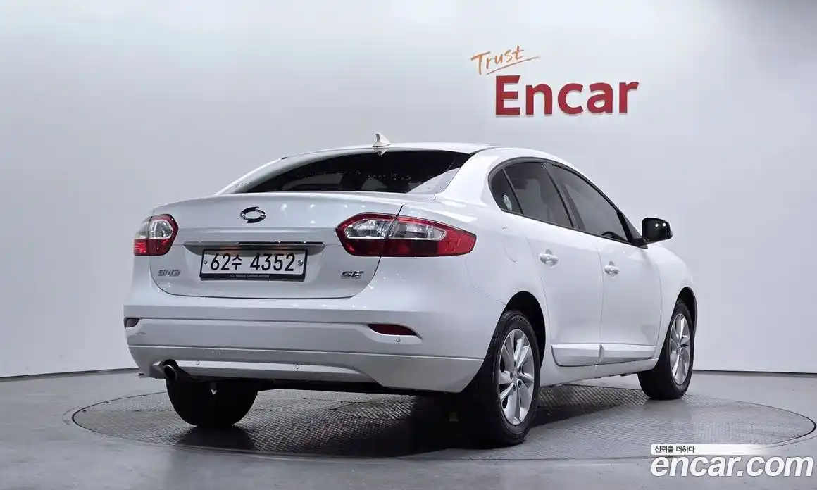 Renault SM3 2015 1.6 Автомат в Москве № 242621, фото 17