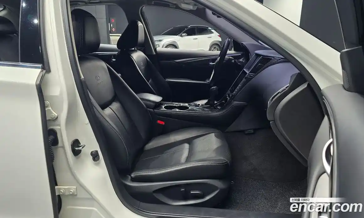 Infiniti Q50 2014 2.1 Автомат в Москве № 267454, фото 1