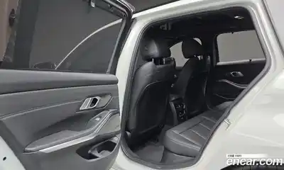 BMW 3-Series 2025 3.0 Автомат в Москве № 278275, миниатюра 12