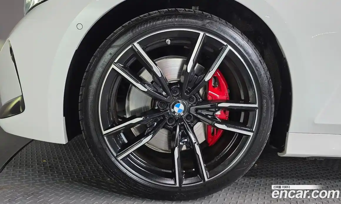 BMW 3-Series 2025 3.0 Автомат в Москве № 278275, фото 6