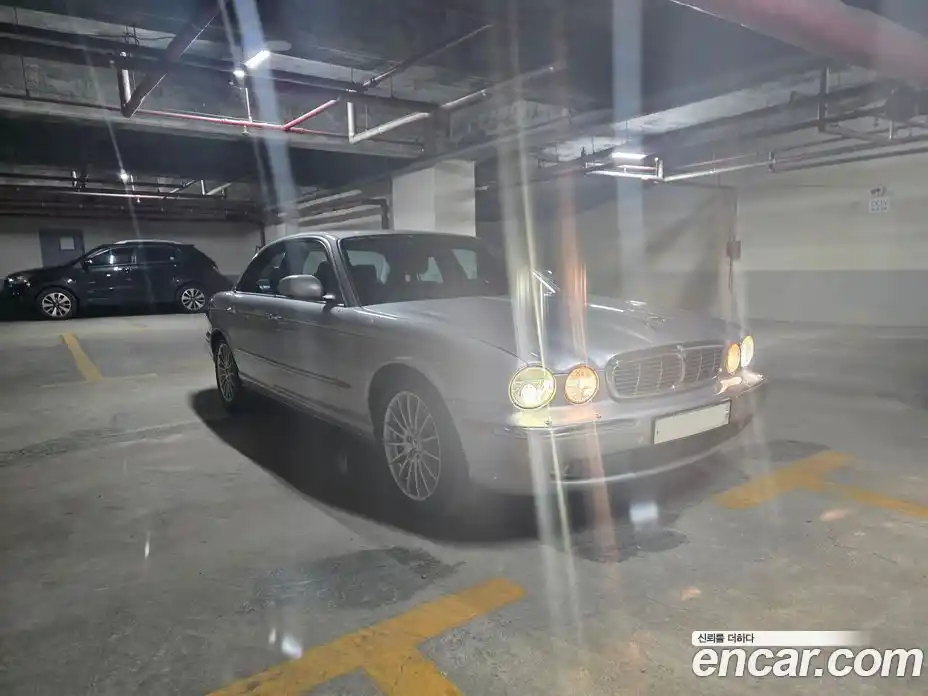 Jaguar XJ-6 2003 3.0 Автомат в Москве № 284020, фото 10