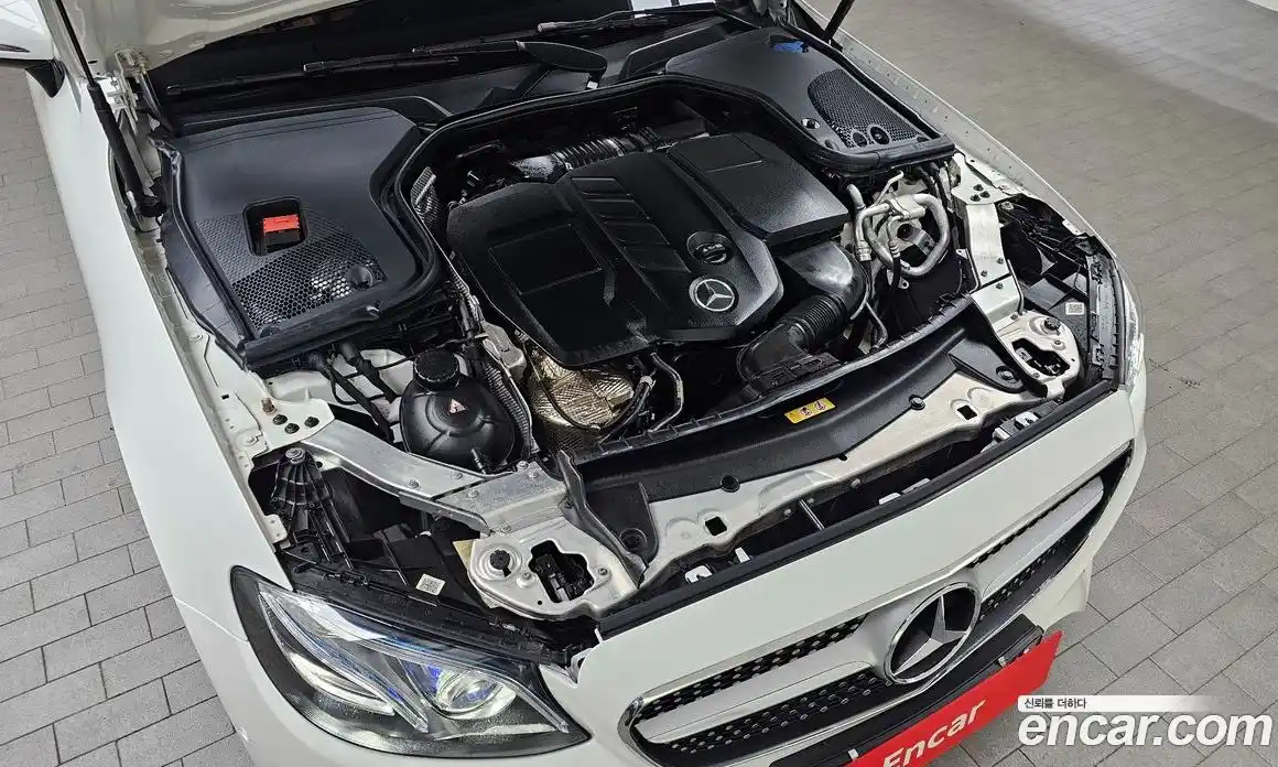 Mercedes-Benz E-Class 2018 1.9 Автомат в Москве № 290897, фото 18