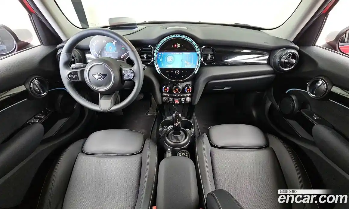 Mini Cooper 2023 1.5 Автомат в Москве № 299441, фото 13