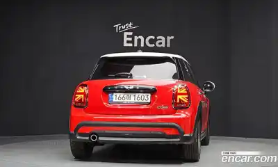 Mini Cooper 2023 1.5 Автомат в Москве № 299441, миниатюра 9