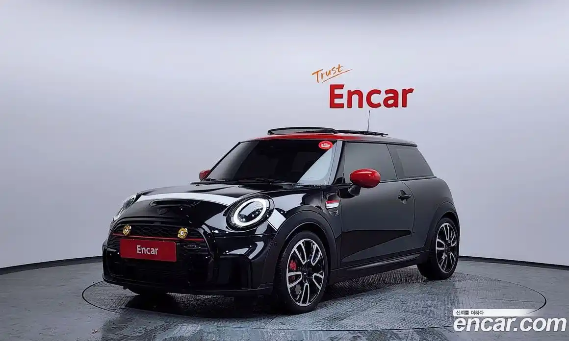 Mini Cooper 2023 2.0 Автомат в Москве № 299597, фото 17